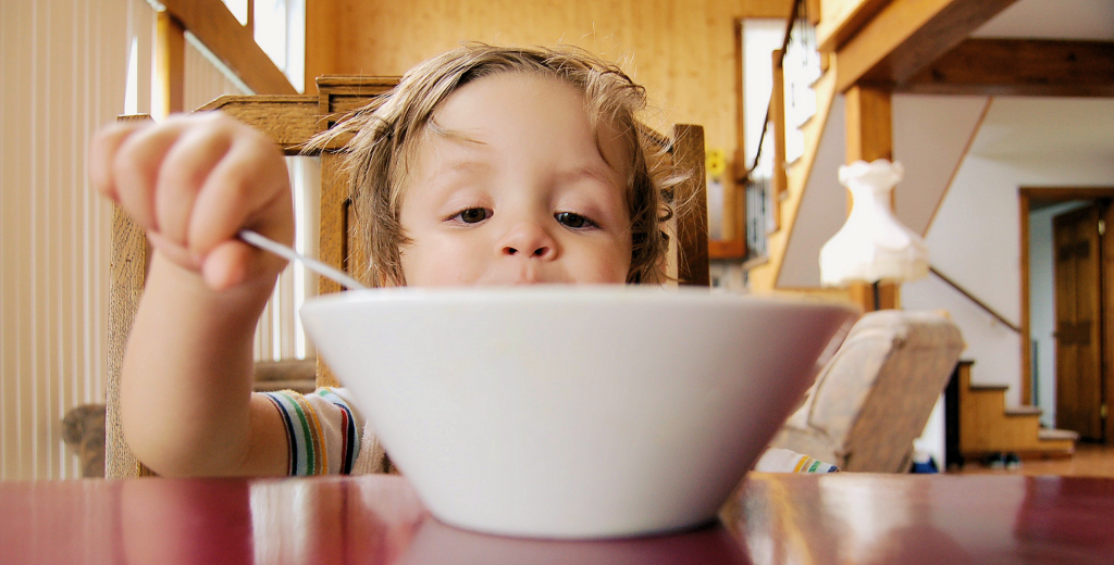 Rozszerzanie diety małego dziecka metodą BLW